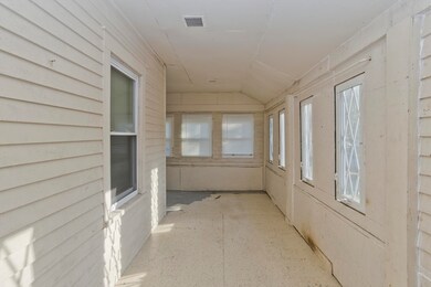 116 Amherst St, Springfield, MA 01109 - photo 5