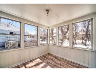 275 Thornton St, Portsmouth, NH 03801 - photo 4