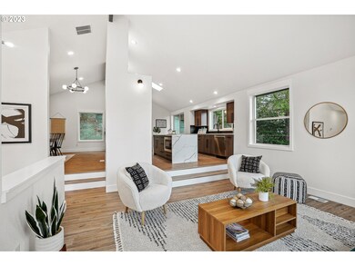 13991 Majestic Ct, Lake Oswego, OR 97035 - photo 7