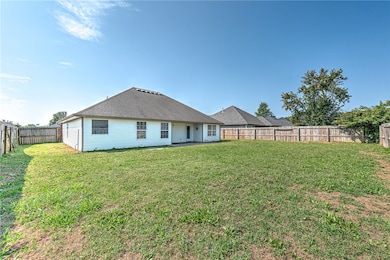 1301 E Courage, Siloam Springs, AR 72761 - photo 3