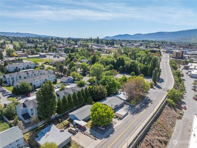 517 N Baker Ave, East Wenatchee, WA 98802 - photo 4