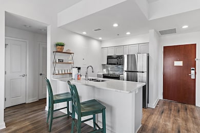 Breakfast bar - kitchen