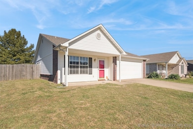 1012 W 22nd St, Claremore, OK 74017 - photo 2