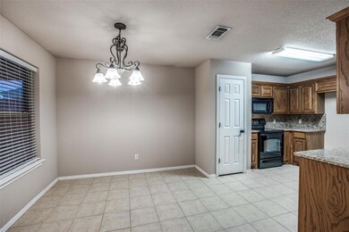 330 Carlisle Dr, Weatherford, TX 76085 - photo 7