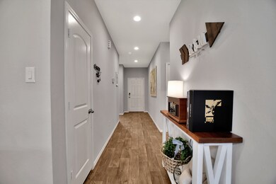 14125 Redwood Forest Trail, Conroe, TX 77384 - photo 5