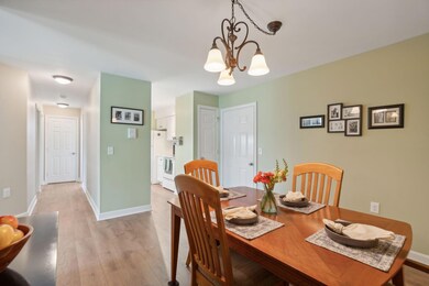 16 Somerset unit A16, Freeport, ME 04032 - photo 2