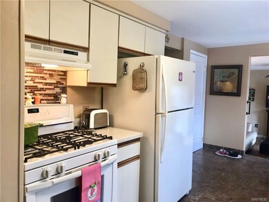 866 Remington Dr, North Tonawanda, NY 14120 - photo 6