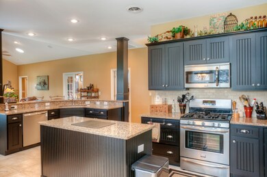 7024 Bloomsbury Ct SW-print-006-4-Kitche