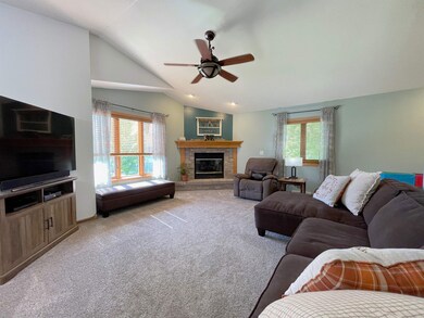 N9409 County Road D, Belleville, WI 53508 - photo 4