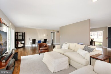 11302 Wedge Dr, Reston, VA 20190 - photo 5