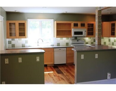 458 1st Ave, East Greenwich, RI 02818 - photo 4