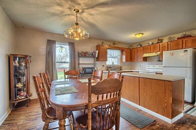 917 Harbinger Cir W, Columbus, OH 43213 - photo 7