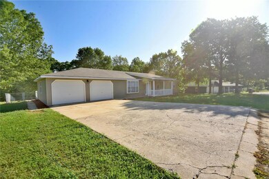 14427 Tailor Rd, Saint Robert, MO 65584 - photo 3