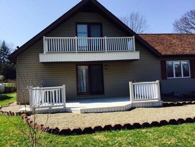 1185 Murray Ave, Latrobe, PA 15650 - photo 2