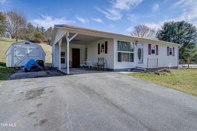 142 Cressview Rd, Mountain City, TN 37683 - photo 4