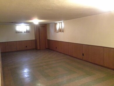 Large lower level family area.