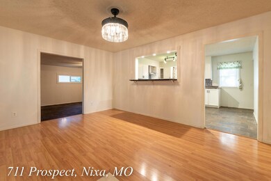 711 N Prospect St, Nixa, MO 65714 - photo 5