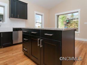 Kitchen  with Island