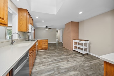 521 Auburn Ln, Schaumburg, IL 60193 - photo 7