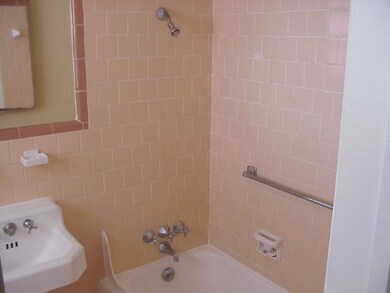 1002 Key St unit 1, Houston, TX 77009 - photo 5