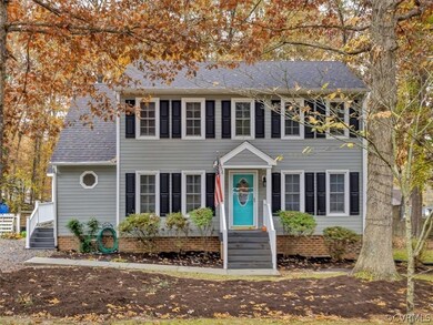 Vinyl siding and newer dimensional roof.