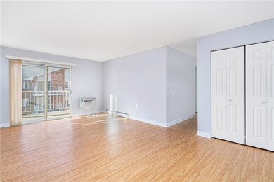 29 Bullocks Point Ave unit 5B, Riverside, RI 02915 - photo 4