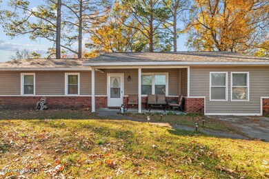 111 Royal Ct, Jacksonville, NC 28546 - photo 4