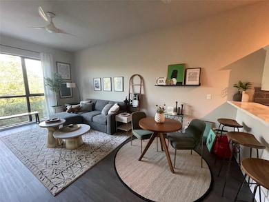 2727 Houston Ave unit 304, Houston, TX 77009 - photo 4