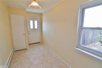 654 W Brookdale St, Allentown, PA 18103 - photo 4