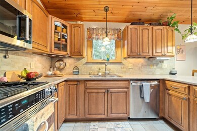 10 Watchaug Ln, Charlestown, RI 02813 - photo 4