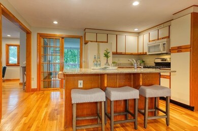 8 Forest Rd, Burlington, MA 01803 - photo 7