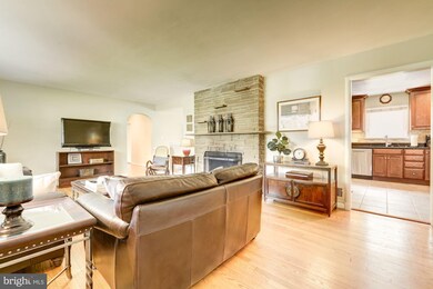 13212 Bregman Rd, Silver Spring, MD 20904 - photo 6