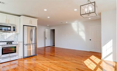 alternate shot of Living room/eat-in kitchen secti
