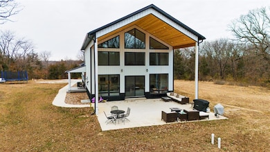 2226 Deer Ave, Perry, IA 50220 - photo 3