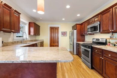 78 Warren St unit 78, Arlington, MA 02474 - photo 4