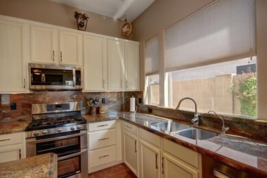 Kitchen/Stainless Appliances
