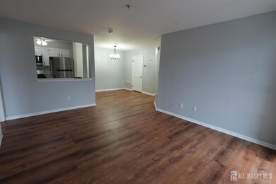 421 Waterford Dr, Edison, NJ 08817 - photo 4