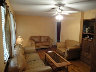 527 Hohldale St, Houston, TX 77091 - photo 2