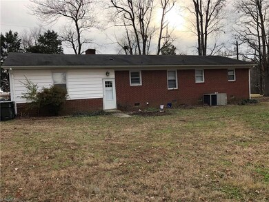 300 Rosemary Dr, Archdale, NC 27263 - photo 2