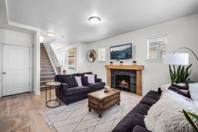 1059 SE Leonel Ln, Bend, OR 97702 - photo 5