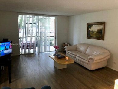 3720 Inverrary Dr unit 1C, Lauderhill, FL 33319 - photo 3