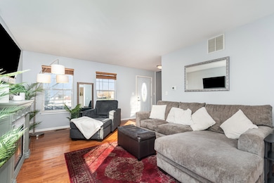 714 Pinehurst Ln, Oswego, IL 60543 - photo 5