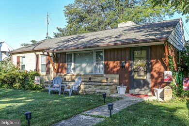 631 Walton St, Lemoyne, PA 17043 - photo 2