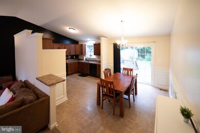 376 Wakefield Dr, Colonial Beach, VA 22443 - photo 4