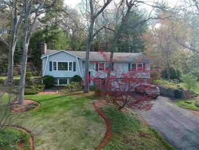 22 Thoreau Dr, Nashua, NH 03062 - photo 3