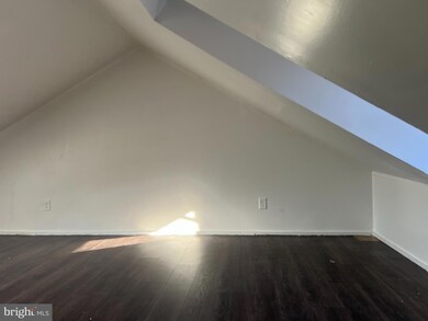 217 N 10th St, Reading, PA 19601 - photo 6