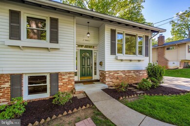 4209 Landgreen St, Rockville, MD 20853 - photo 2