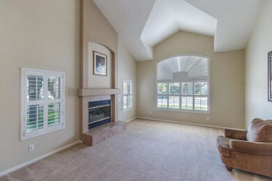8) FORMAL LIVING