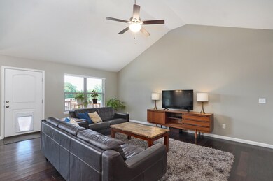 958 E Lakota St-6