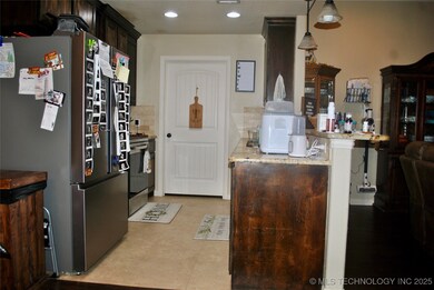 96 Dawson Dr, Calera, OK 74730 - photo 5